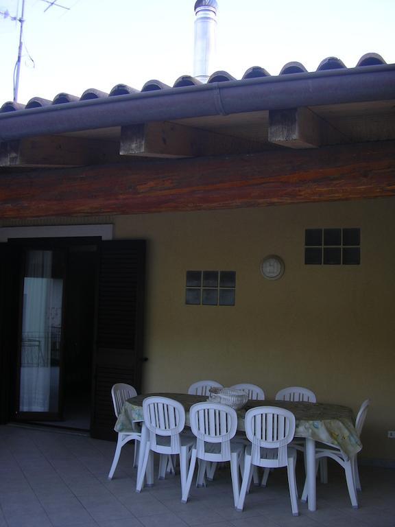 Ferienwohnung Terrazza Sul Mare Gioiosa Marea Exterior foto