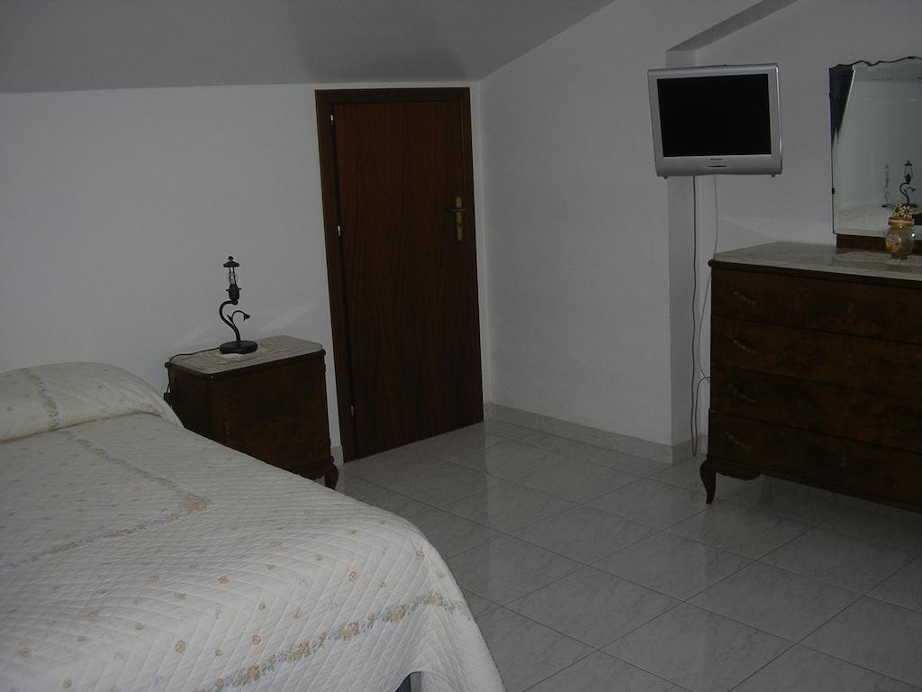 Ferienwohnung Terrazza Sul Mare Gioiosa Marea Zimmer foto