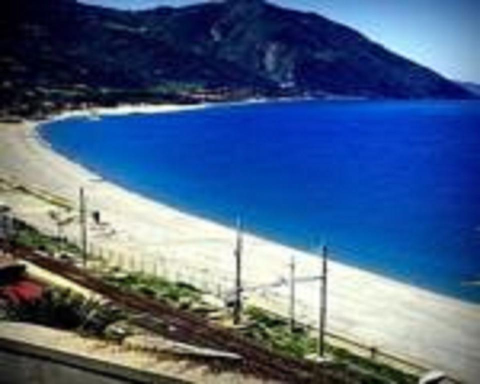 Ferienwohnung Terrazza Sul Mare Gioiosa Marea Exterior foto